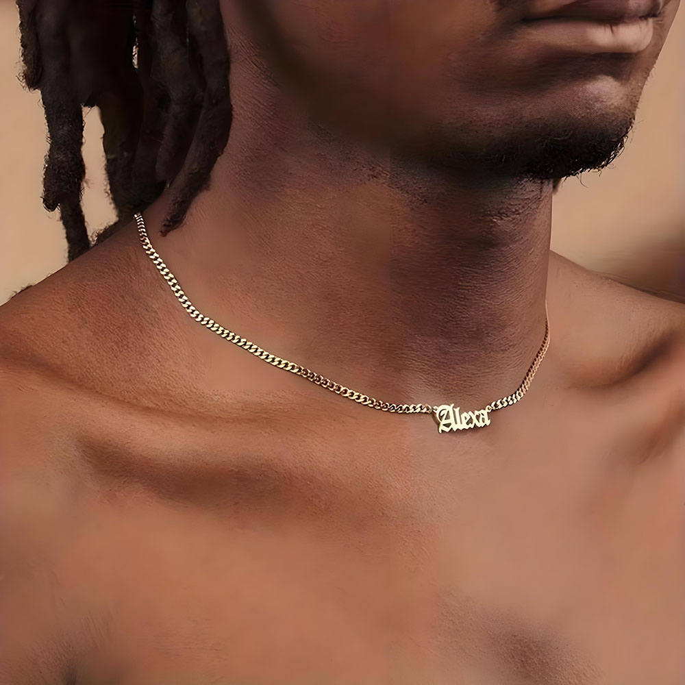 قلادة كوبية مخصصة بخط قوطي مع  - مراجعة Body Jewelry Goth وسعره